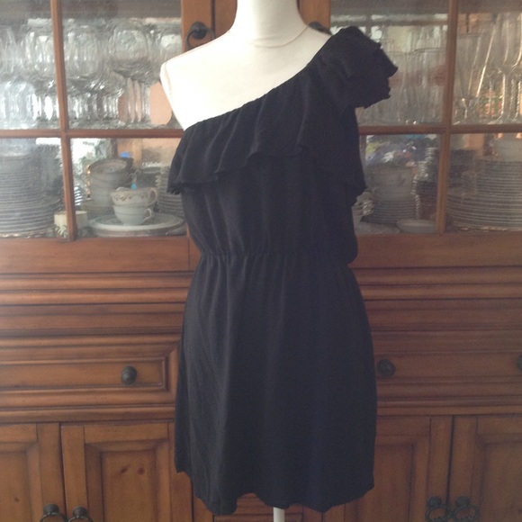Xhilaration Dresses & Skirts - Xhilaration little black dress Xhilaration Dresses & Skirts - Xhilaration little black dress